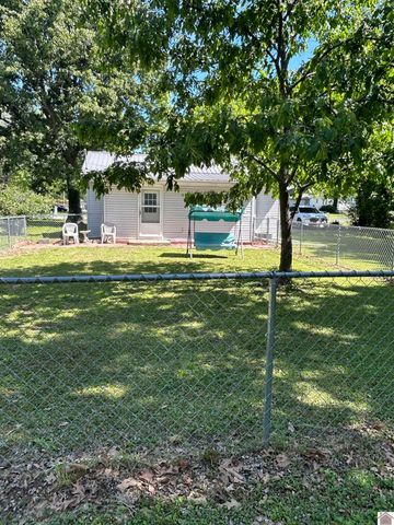 2211 Dixie Ave, Paducah, KY 42003