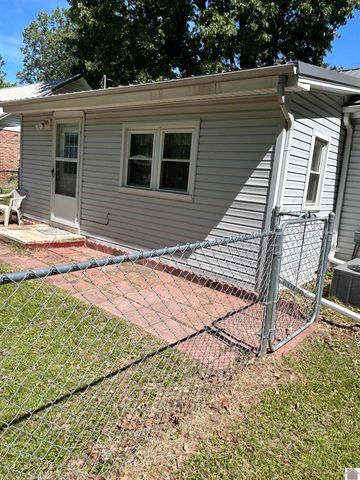 2211 Dixie Ave, Paducah, KY 42003