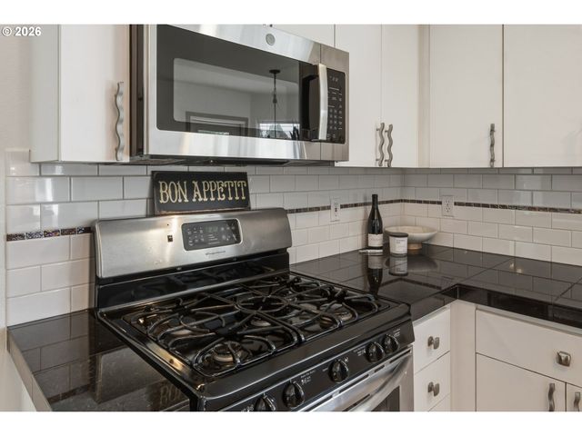 16840 Nw ARGYLE Way, Portland, OR 97229