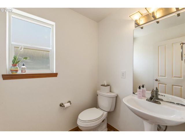 16840 Nw ARGYLE Way, Portland, OR 97229