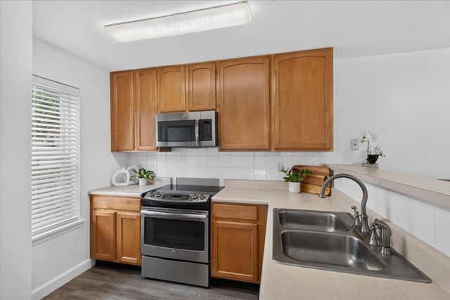 1141 Arbor Creek Drive 1D, Saint Louis, MO 63122