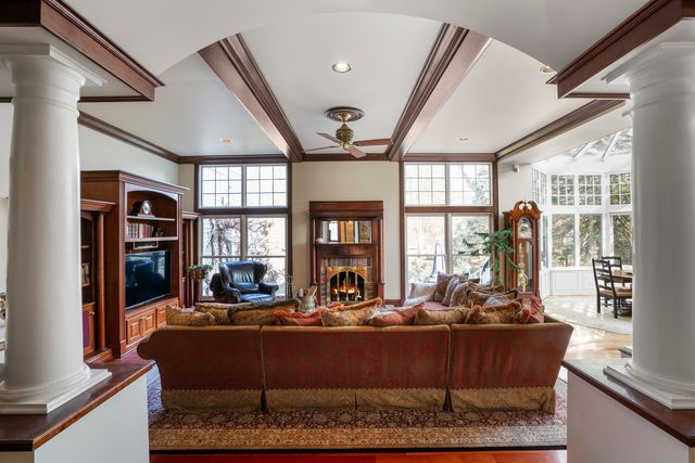 300 E Euclid Avenue, Arlington Heights, IL 60004