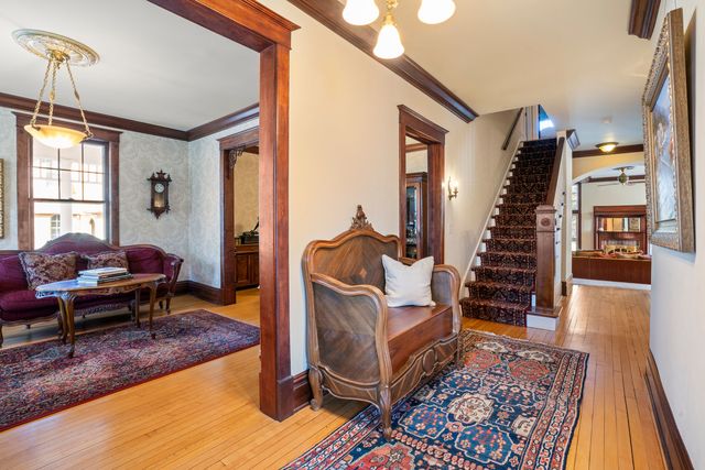 300 E Euclid Avenue, Arlington Heights, IL 60004