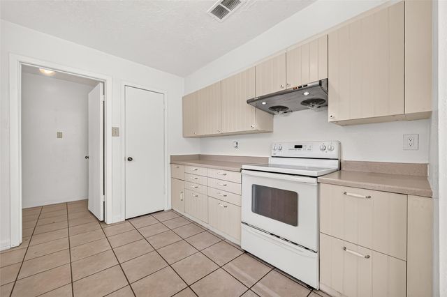 2803 Fir Crest Court, Stafford, TX 77477
