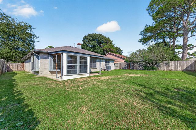 2803 Fir Crest Court, Stafford, TX 77477