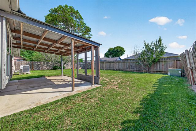 2803 Fir Crest Court, Stafford, TX 77477
