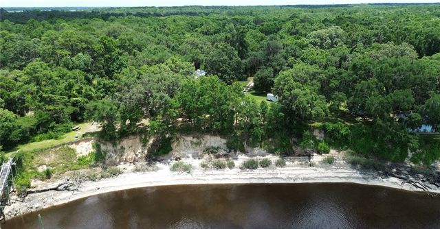 2423 NE Johnson Road, Townsend, GA 31331