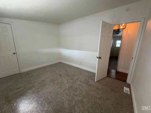 6601 Eucalyptus Drive 236, Bakersfield, CA 93306