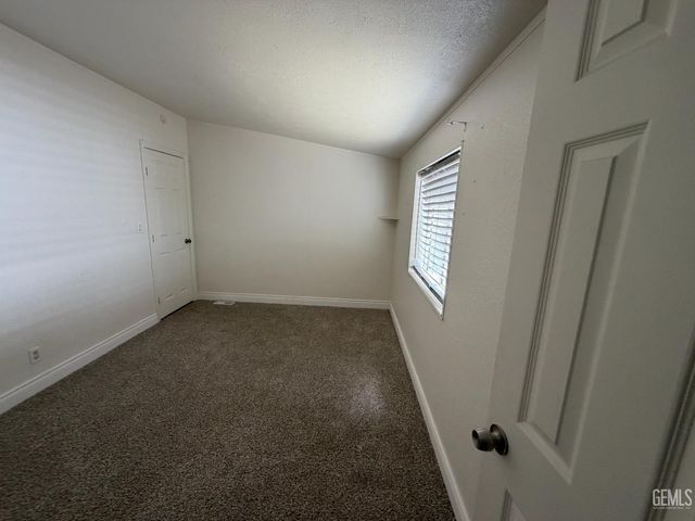 6601 Eucalyptus Drive 236, Bakersfield, CA 93306