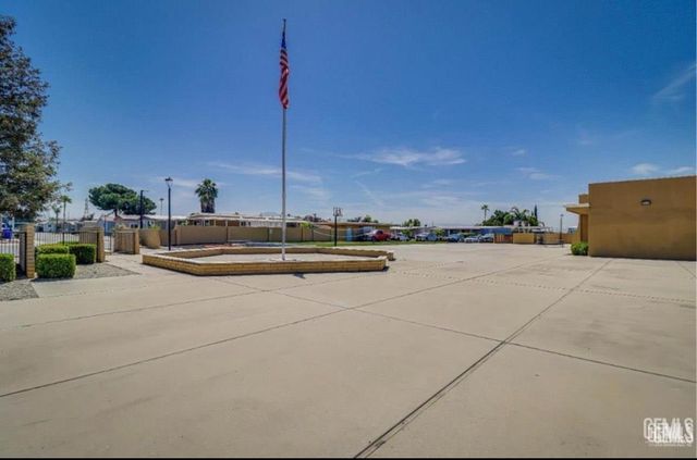 6601 Eucalyptus Drive 236, Bakersfield, CA 93306