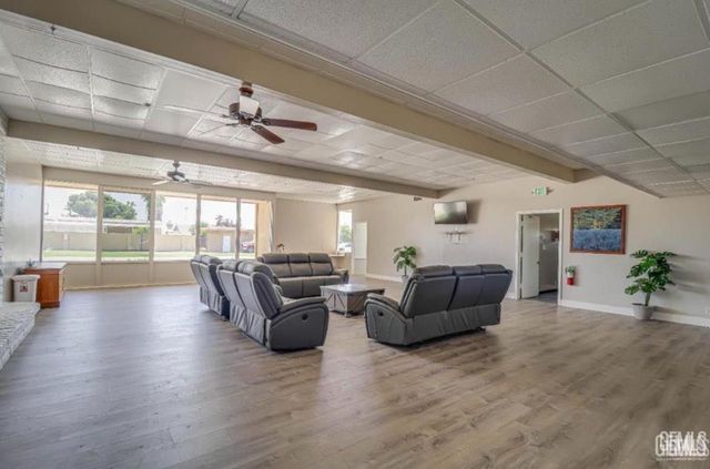 6601 Eucalyptus Drive 236, Bakersfield, CA 93306