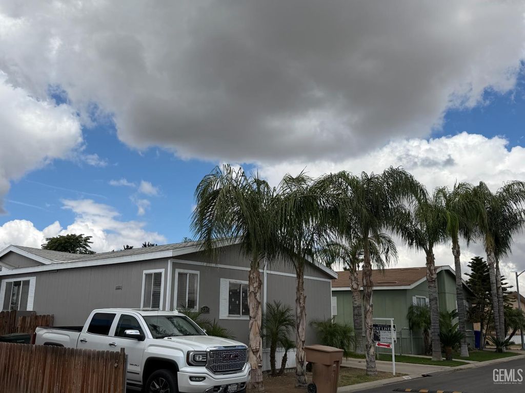 6601 Eucalyptus Drive 236, Bakersfield, CA 93306