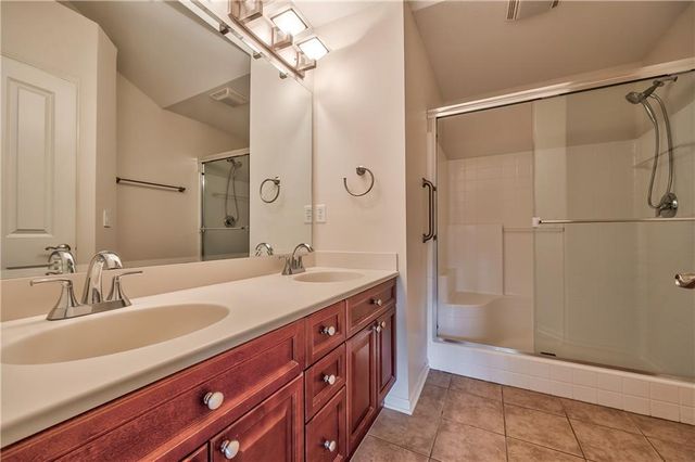16164 Linden Street, Overland Park, KS 66085