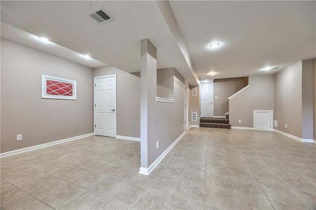 16164 Linden Street, Overland Park, KS 66085