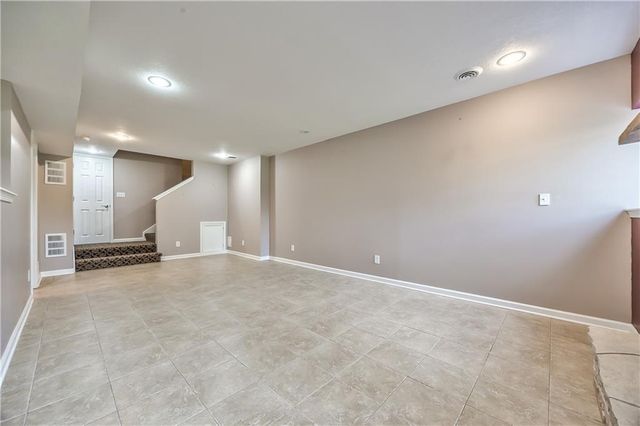 16164 Linden Street, Overland Park, KS 66085