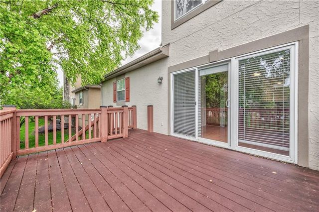 16164 Linden Street, Overland Park, KS 66085