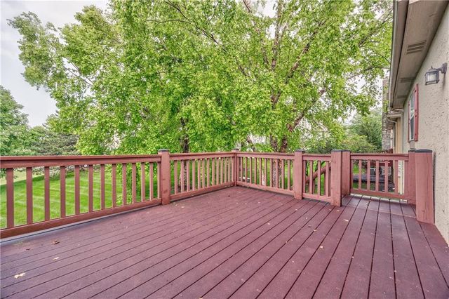 16164 Linden Street, Overland Park, KS 66085