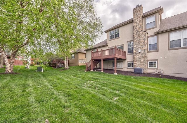 16164 Linden Street, Overland Park, KS 66085