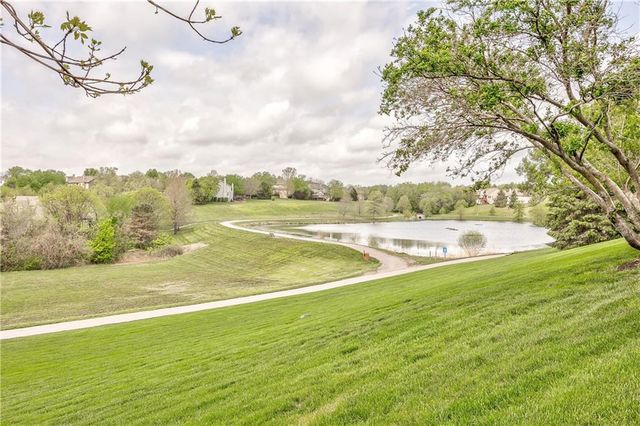 16164 Linden Street, Overland Park, KS 66085