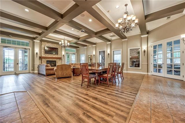 16164 Linden Street, Overland Park, KS 66085