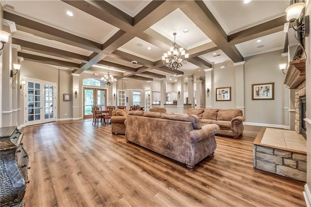 16164 Linden Street, Overland Park, KS 66085