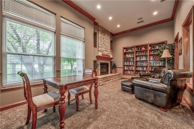 16164 Linden Street, Overland Park, KS 66085