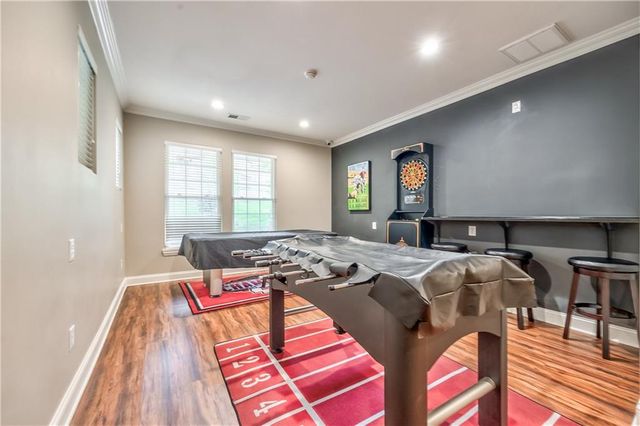 16164 Linden Street, Overland Park, KS 66085