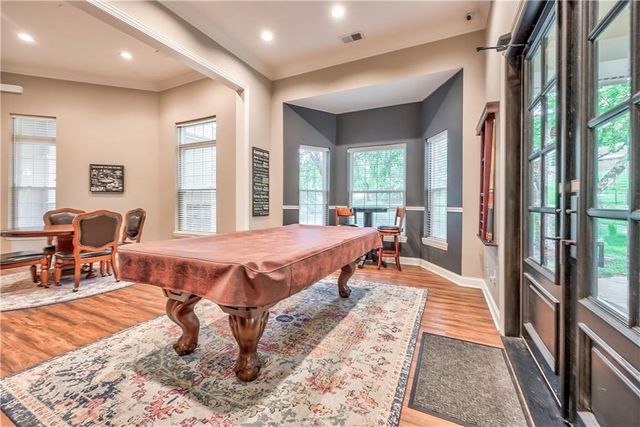 16164 Linden Street, Overland Park, KS 66085
