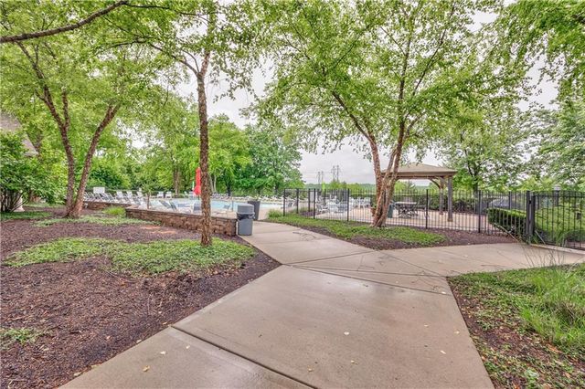 16164 Linden Street, Overland Park, KS 66085