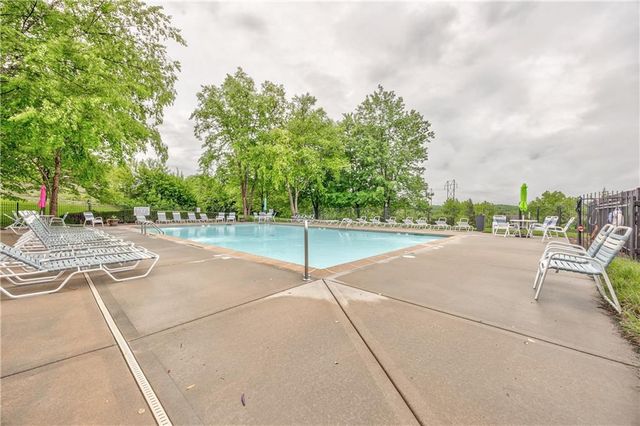 16164 Linden Street, Overland Park, KS 66085