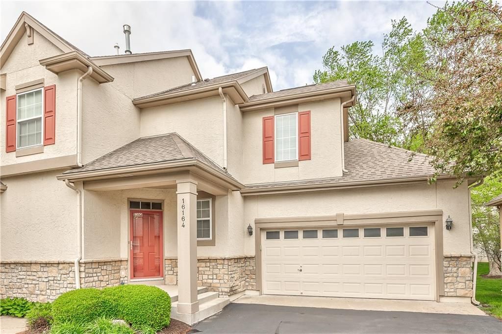16164 Linden Street, Overland Park, KS 66085