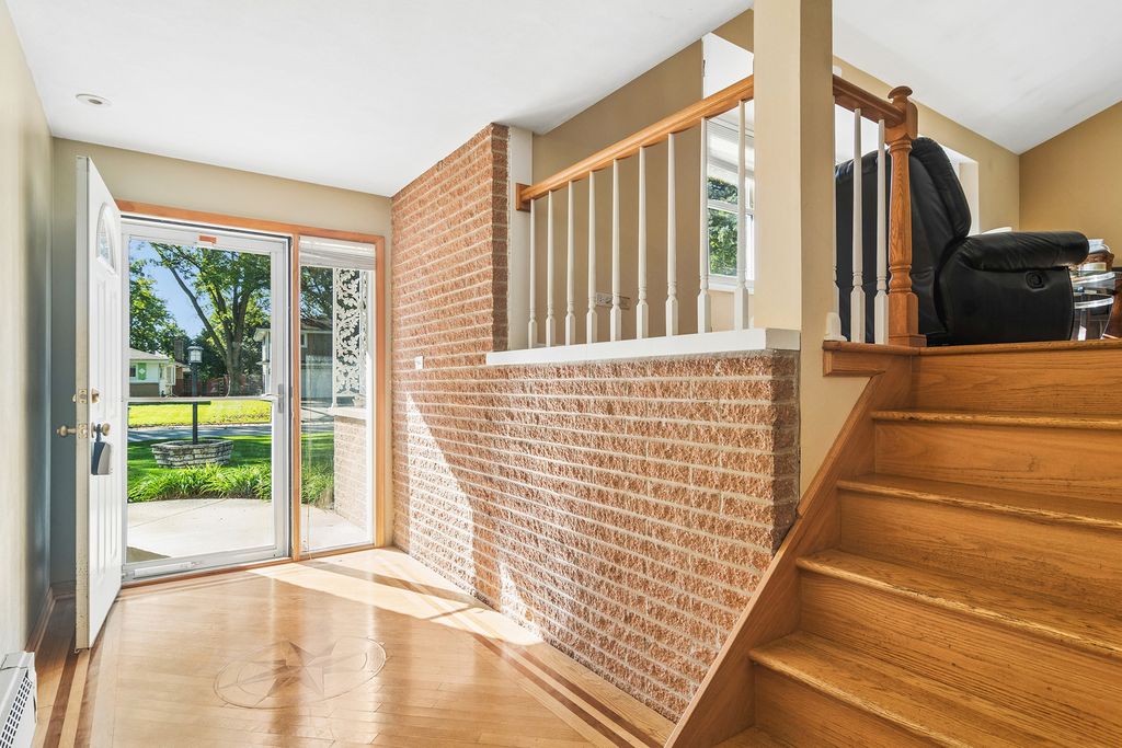 1310 E Ironwood Drive, Mount Prospect, IL 60056 — photo 5