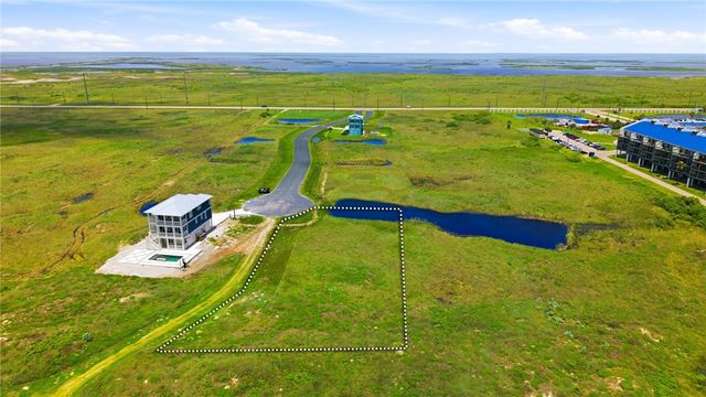 3 Mustang Island Estates Dr, Port Aransas, TX 78373