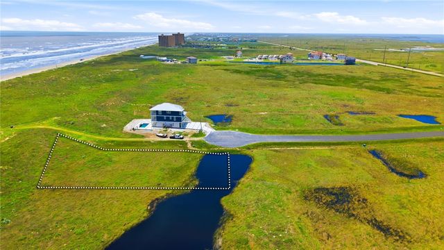 3 Mustang Island Estates Dr, Port Aransas, TX 78373
