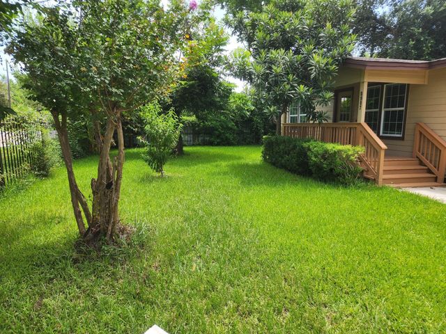 8907 Meadow Vista Boulevard, Houston, TX 77064