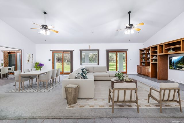7244 SILVER SPUR TRL, Boerne, TX 78015