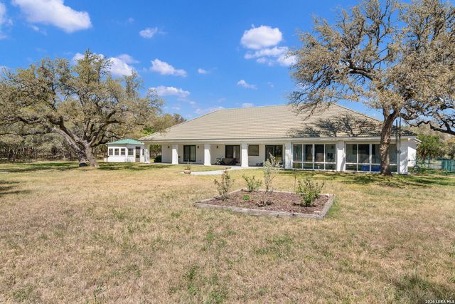 7244 SILVER SPUR TRL, Boerne, TX 78015