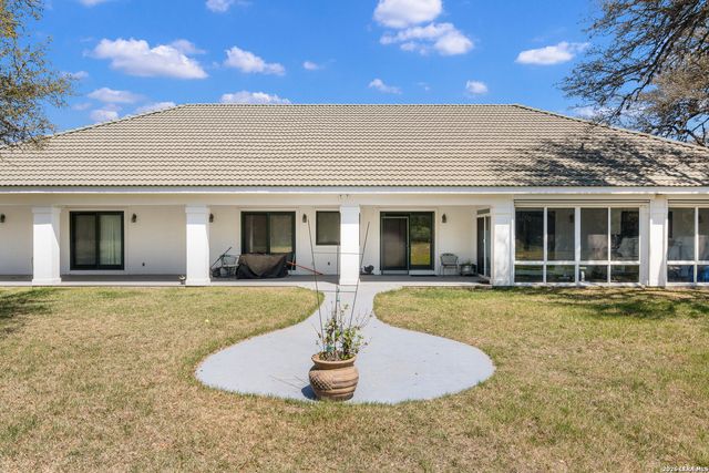 7244 SILVER SPUR TRL, Boerne, TX 78015