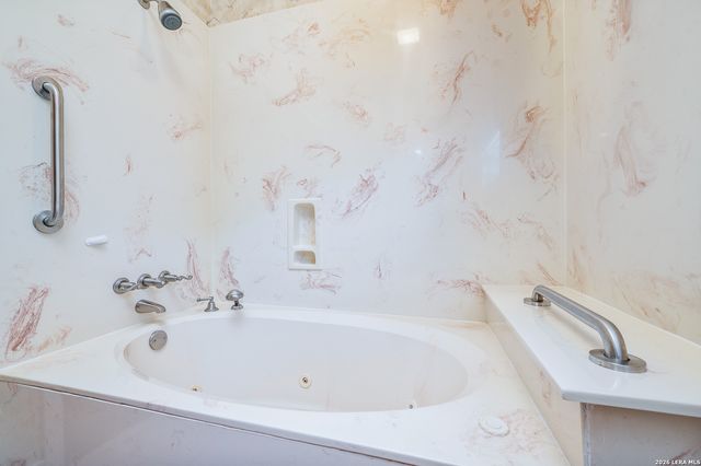 7244 SILVER SPUR TRL, Boerne, TX 78015