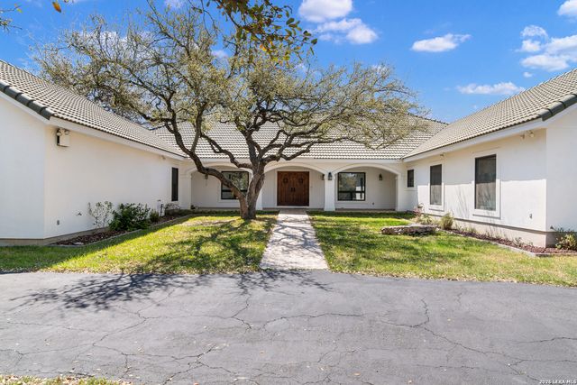 7244 SILVER SPUR TRL, Boerne, TX 78015