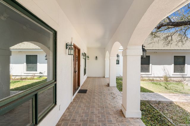 7244 SILVER SPUR TRL, Boerne, TX 78015