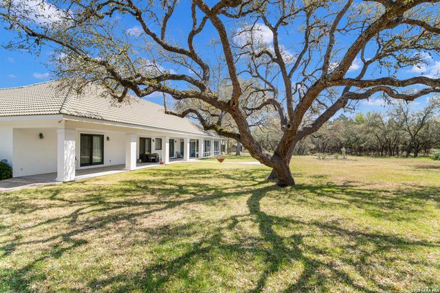 7244 SILVER SPUR TRL, Boerne, TX 78015