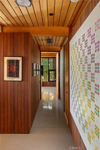 1515 N Tigertail, Los Angeles, CA 90049