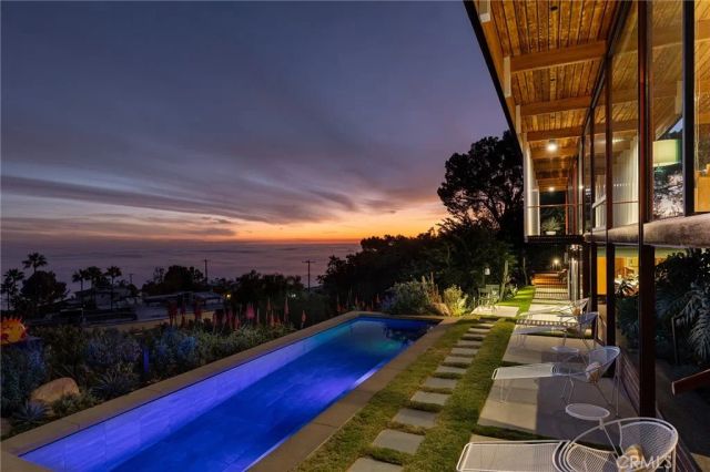 1515 N Tigertail, Los Angeles, CA 90049