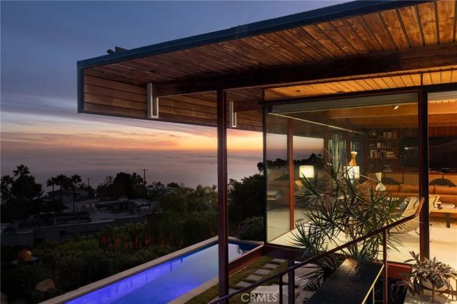 1515 N Tigertail, Los Angeles, CA 90049