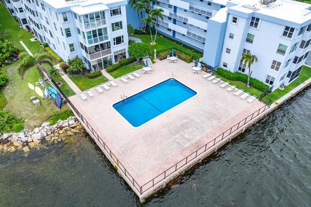 1820 New Palm Way 103, Boynton Beach, FL 33435