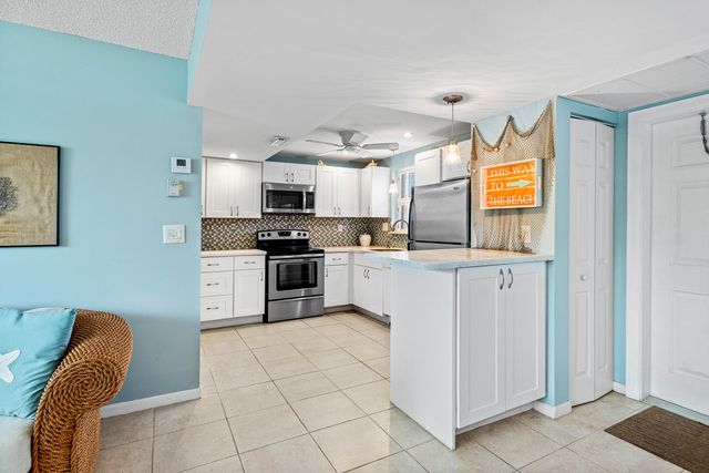 1820 New Palm Way 103, Boynton Beach, FL 33435