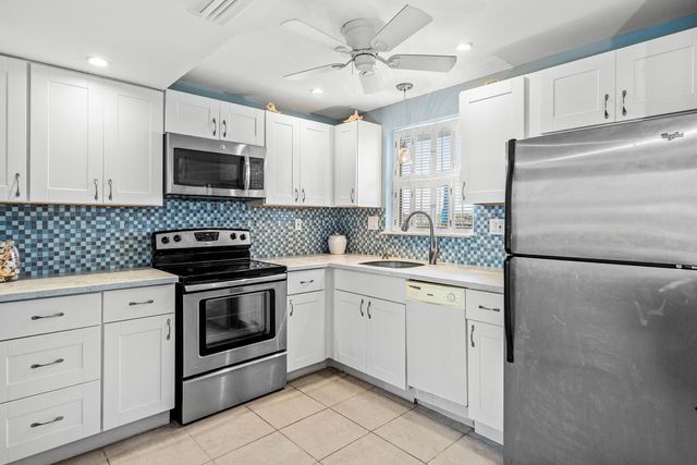 1820 New Palm Way 103, Boynton Beach, FL 33435