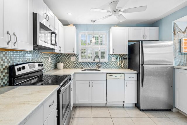 1820 New Palm Way 103, Boynton Beach, FL 33435