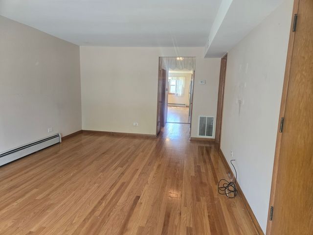 5325 W 53rd Place, Chicago, IL 60638